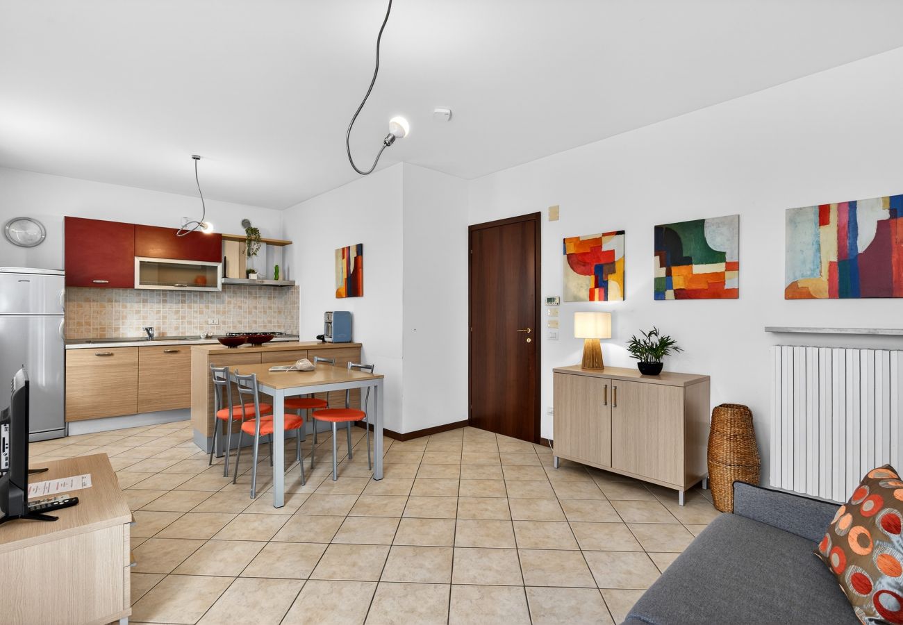 Appartamento a Lazise - Regarda - appartamento Miralago a Lazise con piscina e giardino privato