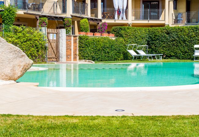 Appartamento a Olbia - Myrsine Genny - luminoso flat con vista piscina