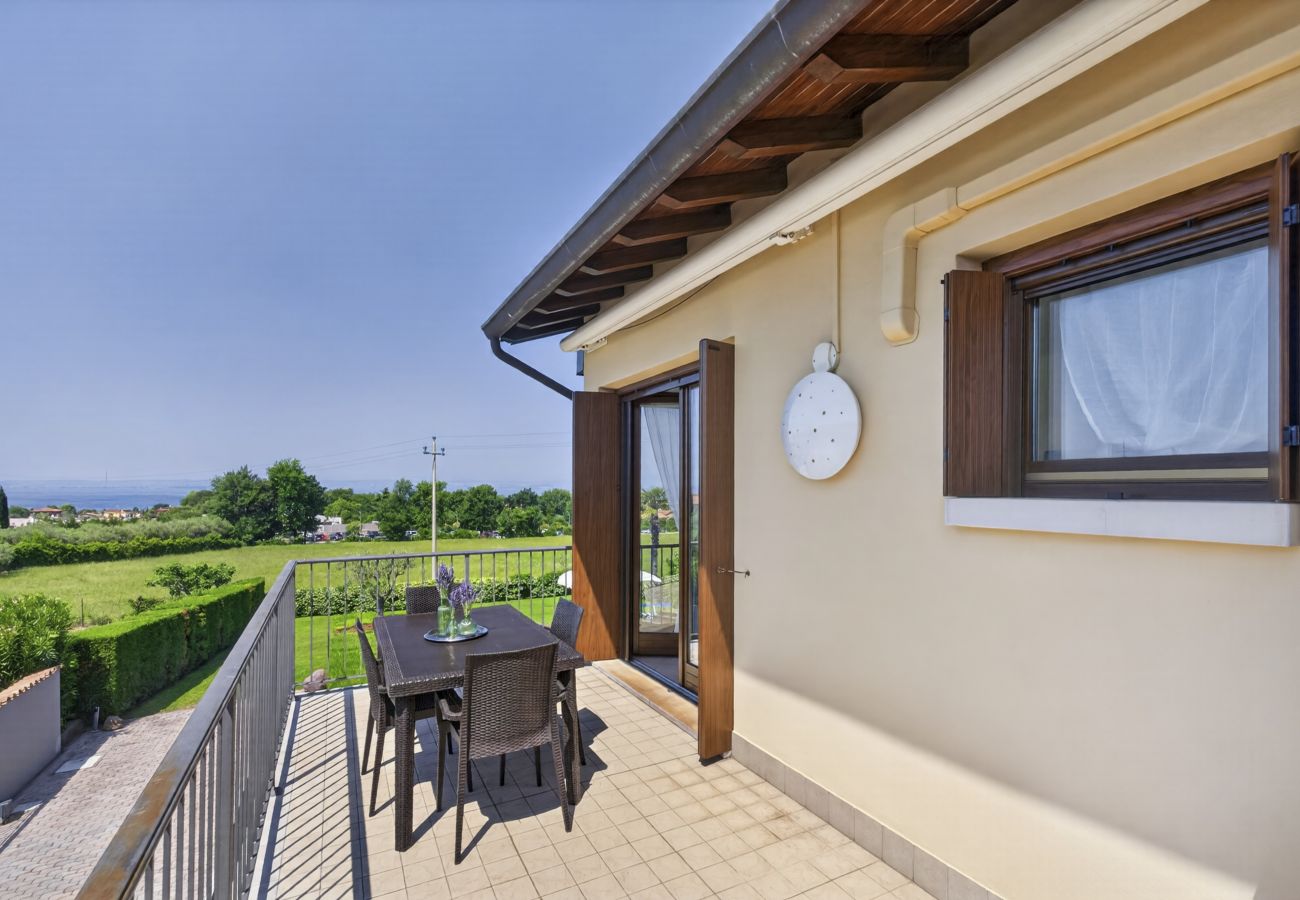 Appartamento a Lazise - Regarda - Appartamento Blanco a Lazise, con vista lago e piscina