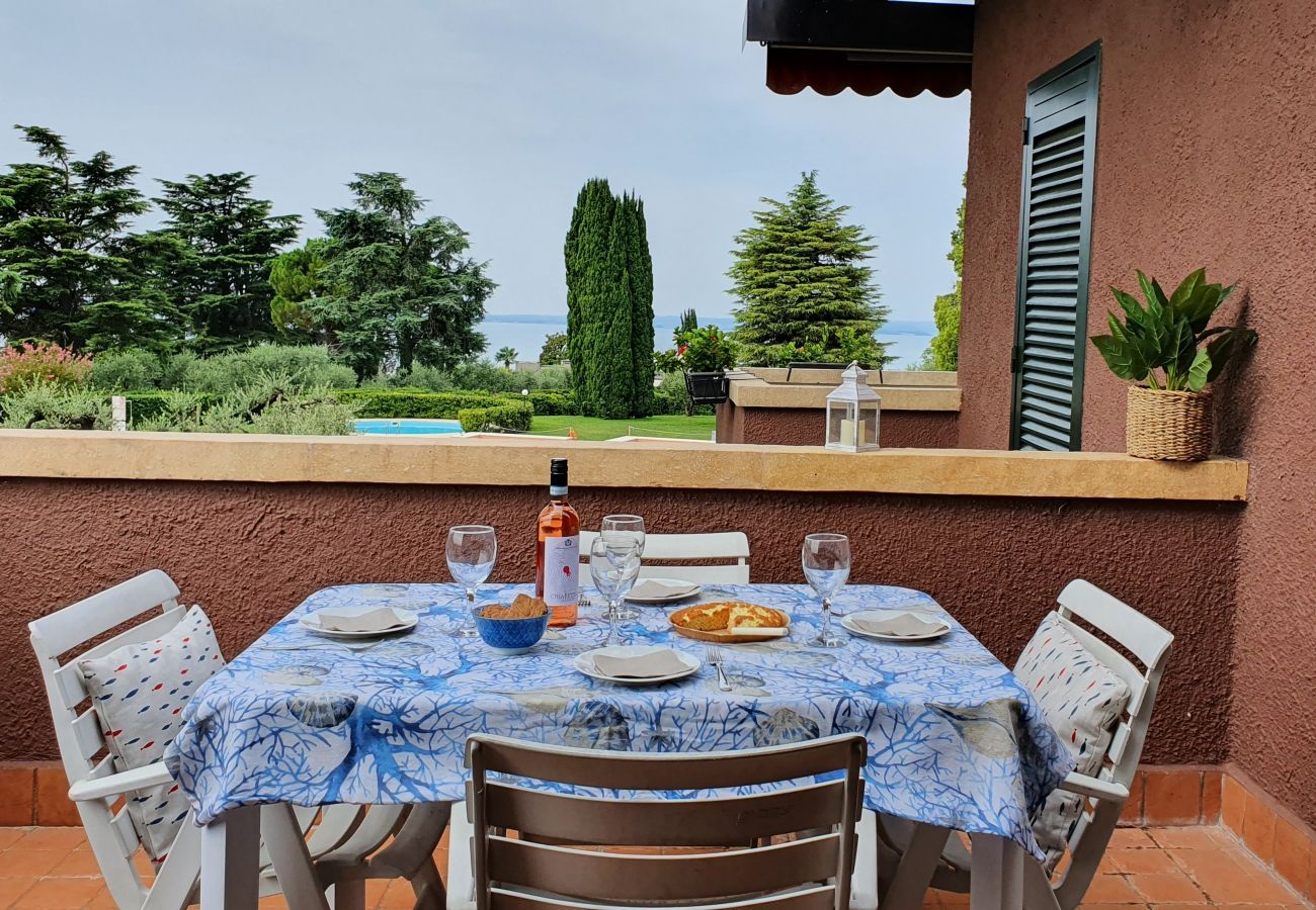 Appartamento a Bardolino - Regarda - Blue View 2 con terrazza vista lago, 2 camere, piscina