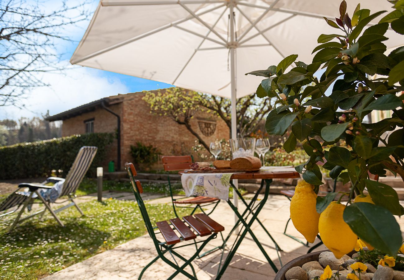 Casa a schiera a Lazise - Regarda - Countryhouse Nocino 1 nella verde campagna gardesana