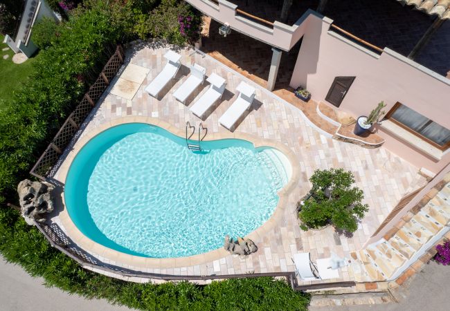 Villa a Olbia - Villa Majra - piscina esclusiva fronte Tavolara