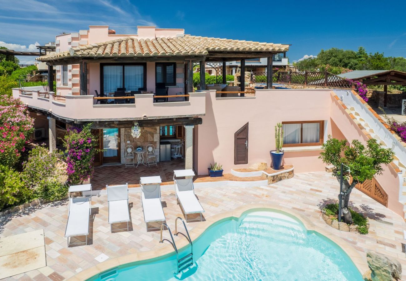Villa a Olbia - Villa Majra - piscina esclusiva fronte Tavolara
