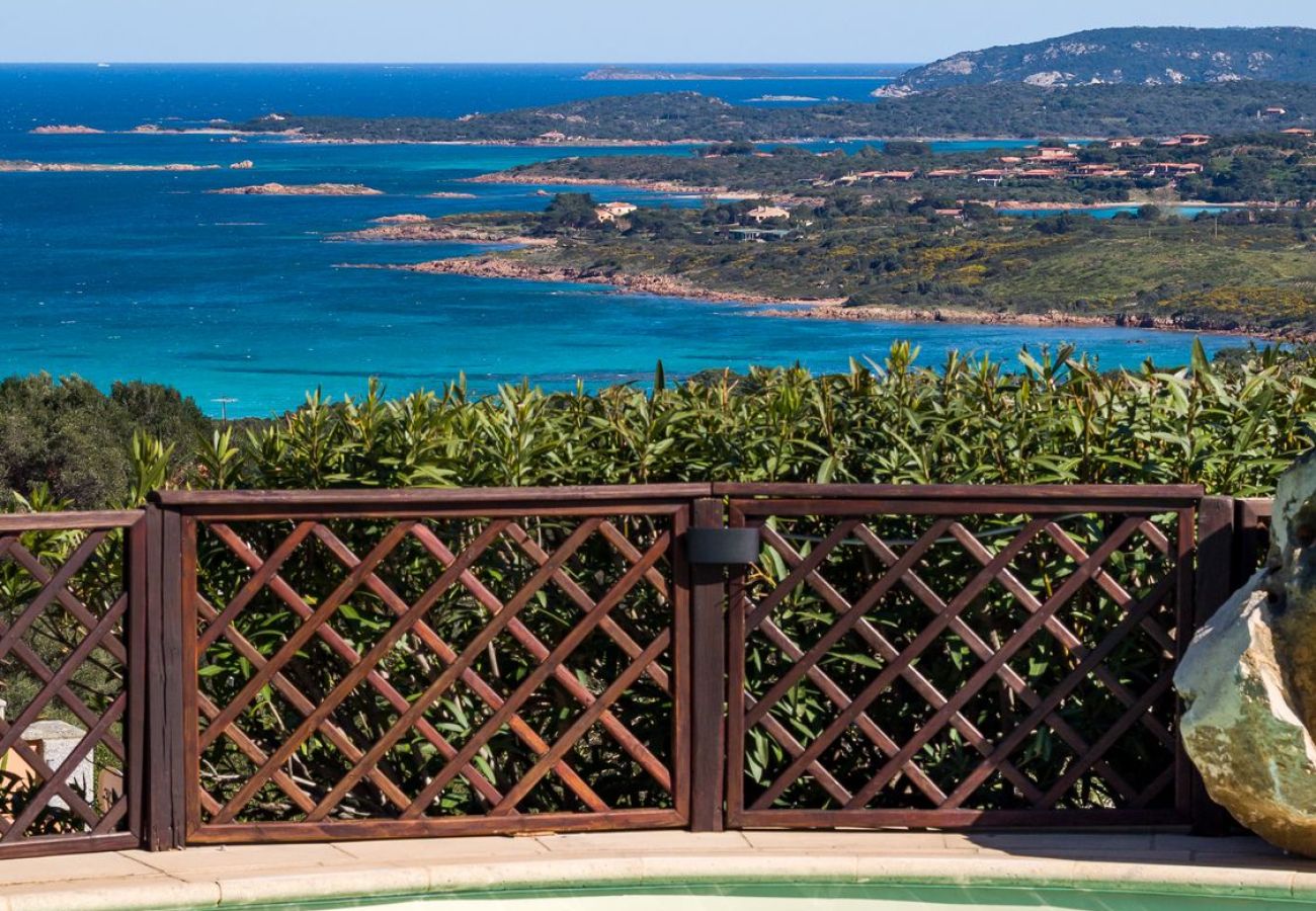 Villa a Olbia - Villa Majra - piscina esclusiva fronte Tavolara