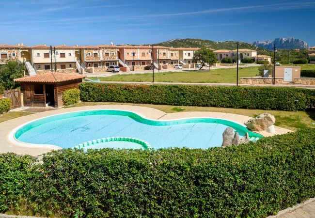 Appartamento a Olbia - Myrsine 13/6 - vacanza di relax in appartamento moderno con piscina
