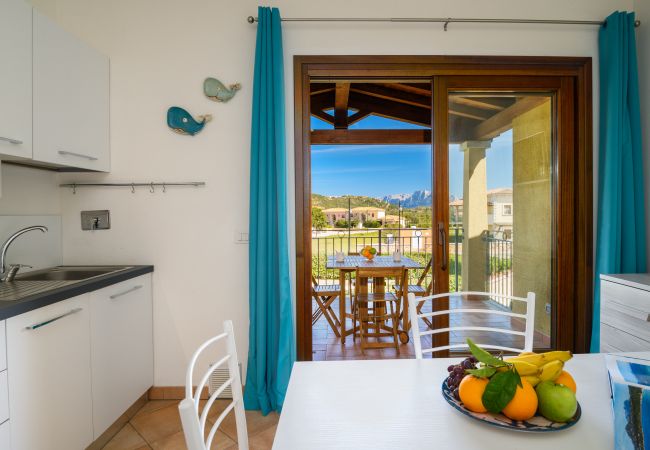 Appartamento a Olbia - Myrsine 13/6 - vacanza di relax in appartamento moderno con piscina