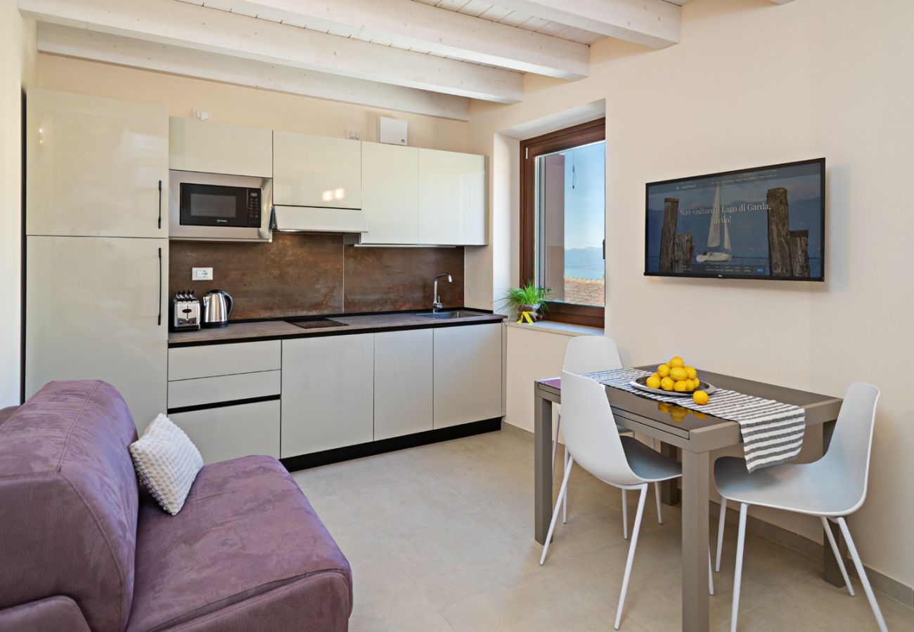 Appartamento a Lazise - Regarda - Residenza GJ - con terrazza panoramica, wifi e a/c