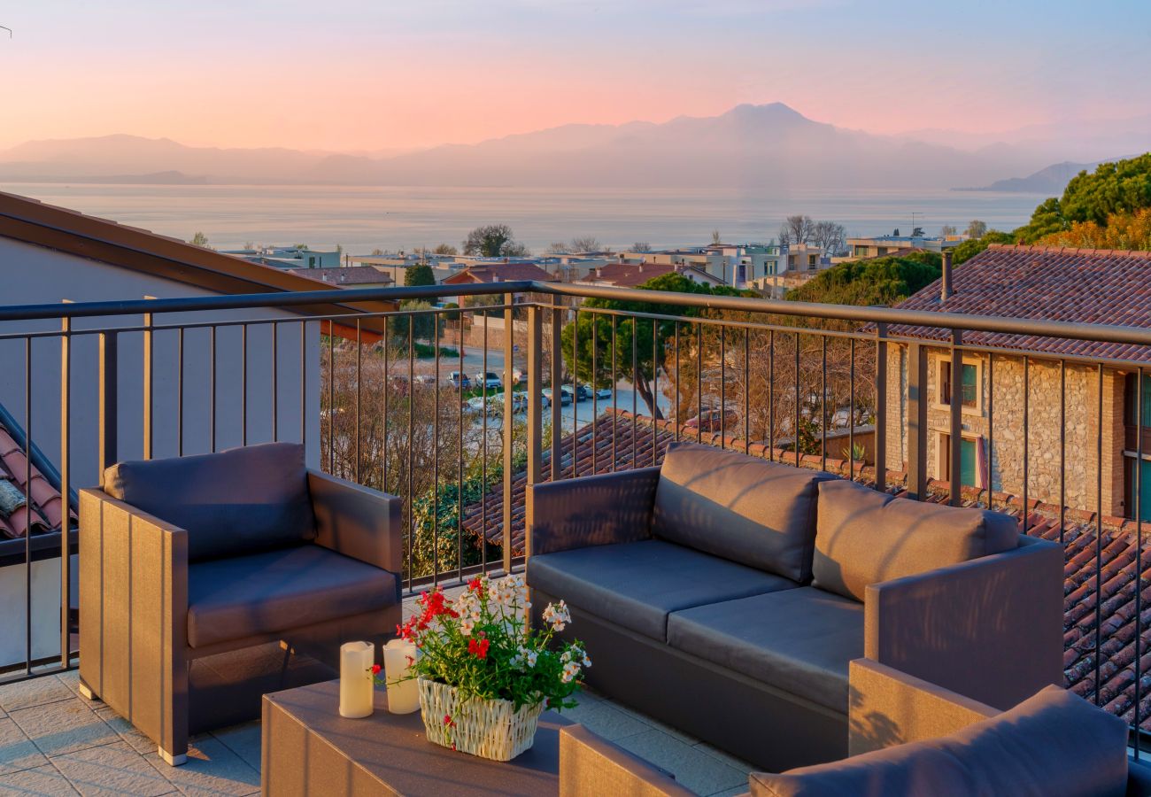 Appartamento a Lazise - Regarda - Residenza GJ piano 1 moderno bilocale con terrazza panoramica