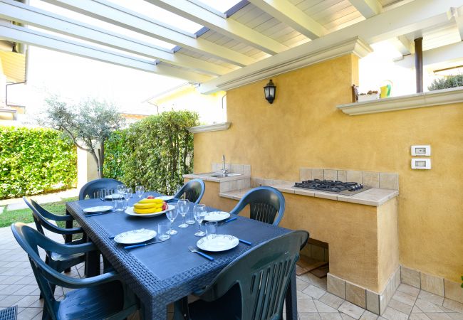 Villa a Manerba del Garda - Villa Iris 