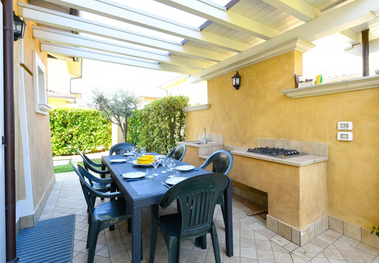 Villa a Manerba del Garda - Villa Iris 