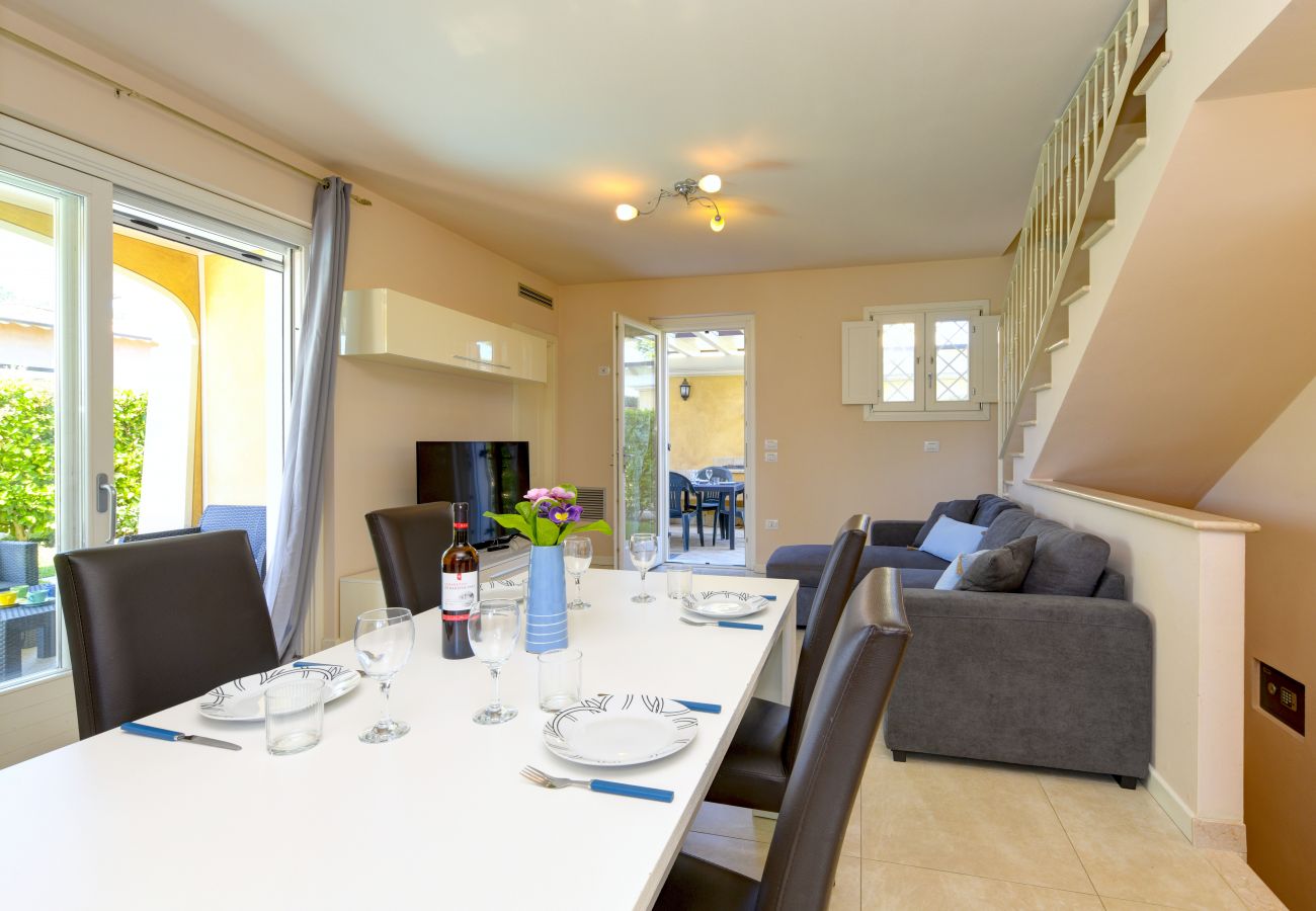 Villa a Manerba del Garda - Villa Iris 