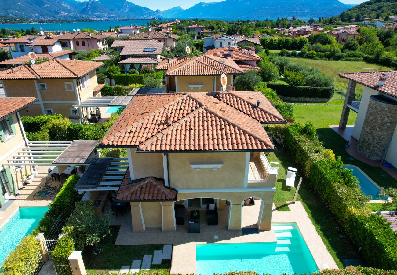 Villa a Manerba del Garda - Villa Iris 