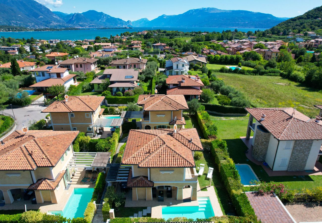 Villa a Manerba del Garda - Villa Iris 