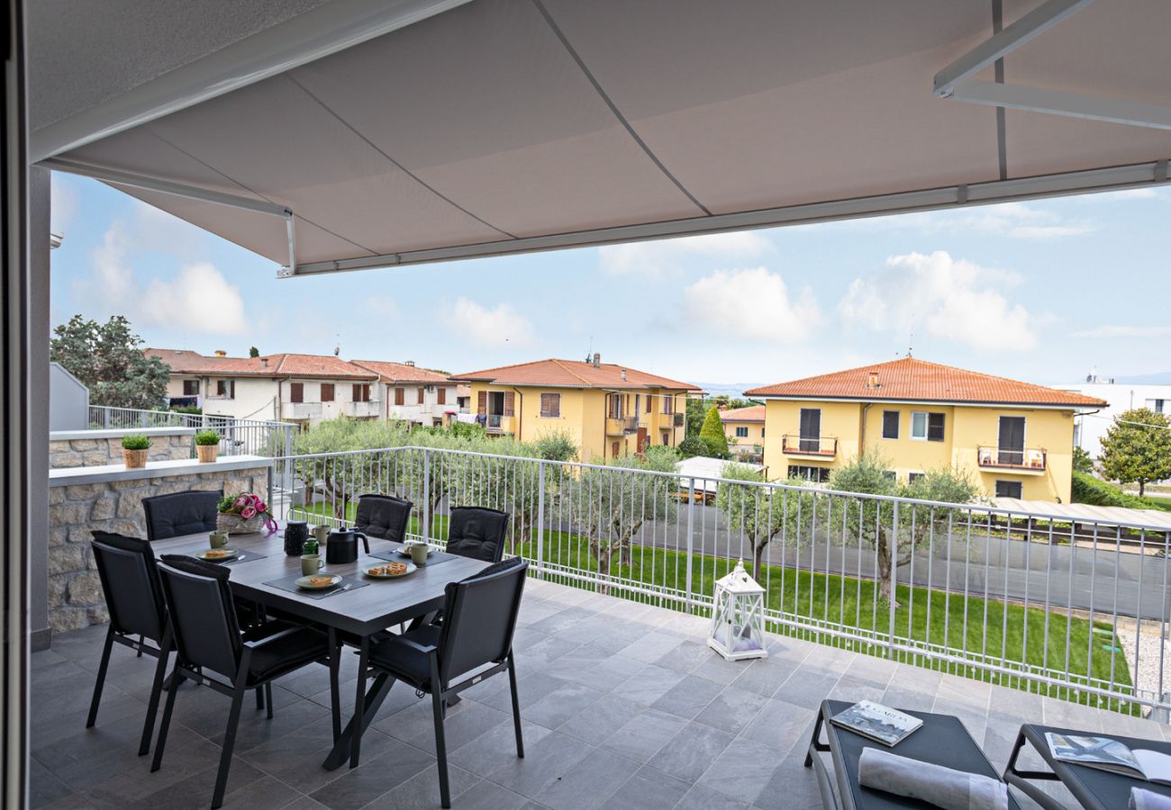 Appartamento a Lazise - Regarda - Casa Erika con grande terrazza, piscina, wifi