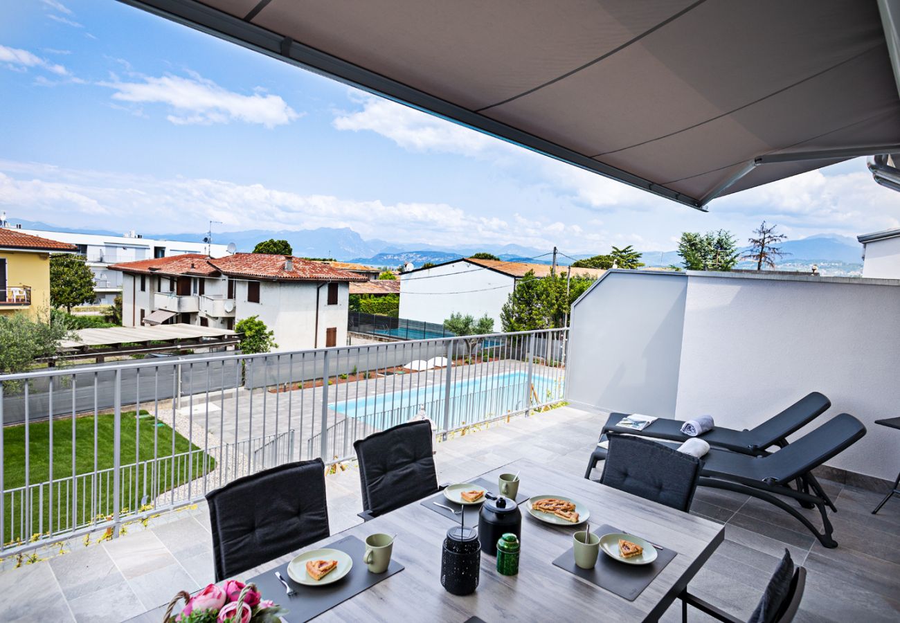 Appartamento a Lazise - Regarda - Casa Erika con grande terrazza, piscina, wifi