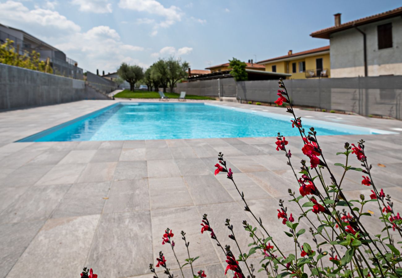 Appartamento a Lazise - Regarda - Casa Erika con grande terrazza, piscina, wifi