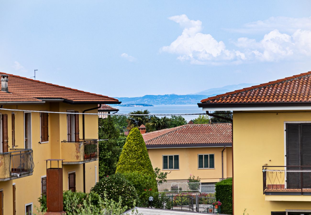 Appartamento a Lazise - Regarda - Casa Erika con grande terrazza, piscina, wifi