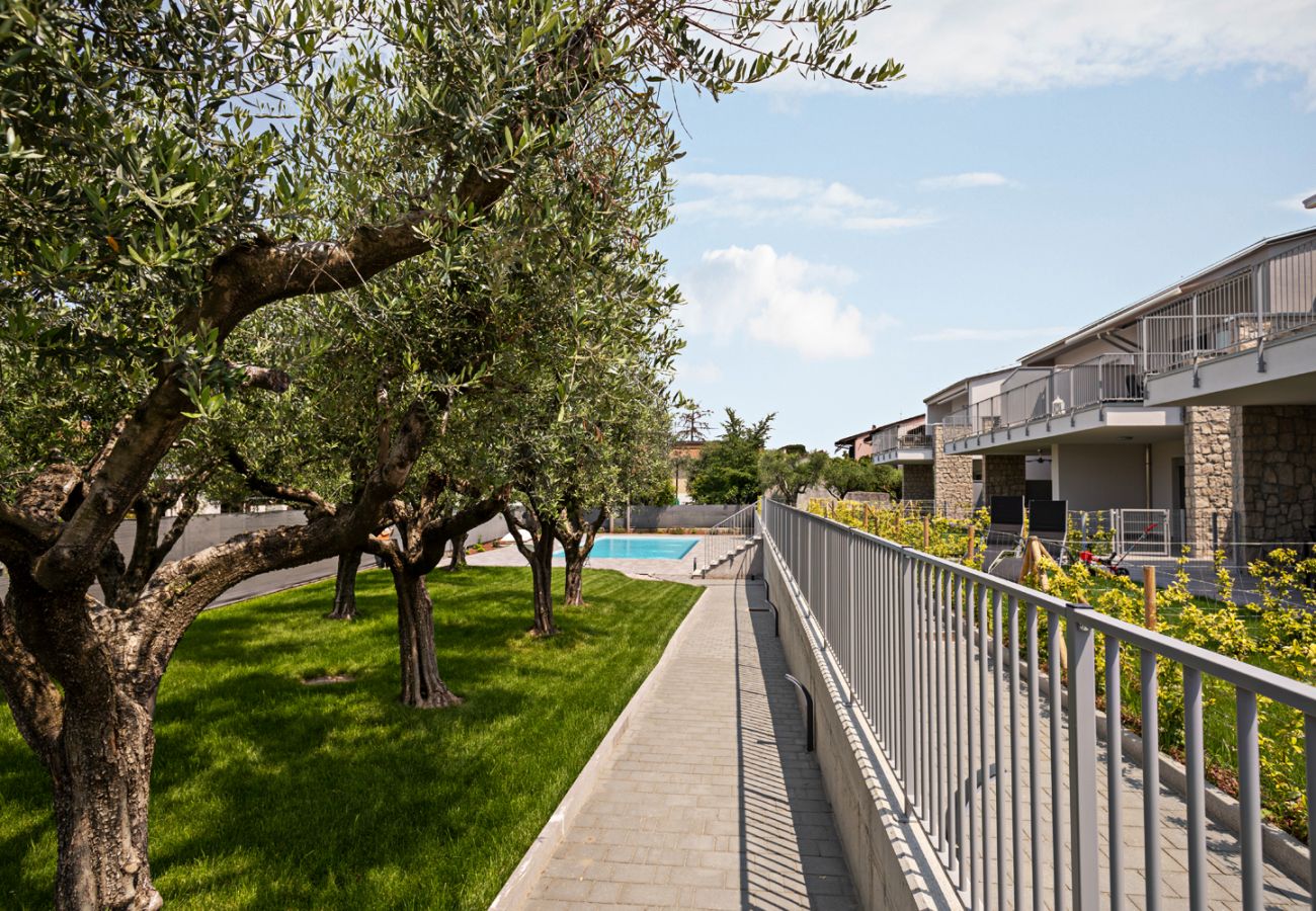 Appartamento a Lazise - Regarda - Casa Erika con grande terrazza, piscina, wifi