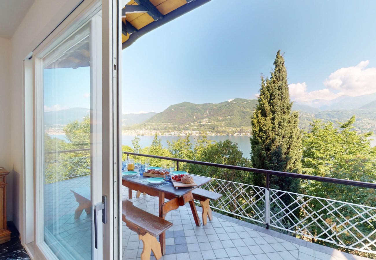 Villa a San Felice del Benaco - Villa Elvira 