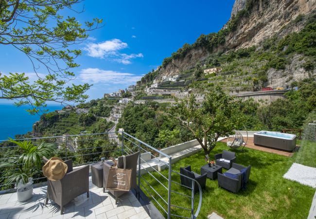 Villa a Amalfi - Villa Donna Rachele - Villa Mediterranea vista mare