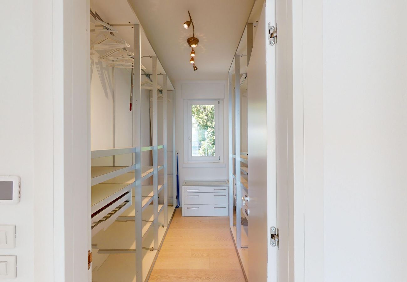 Villa a Manerba del Garda - Villa Flora 