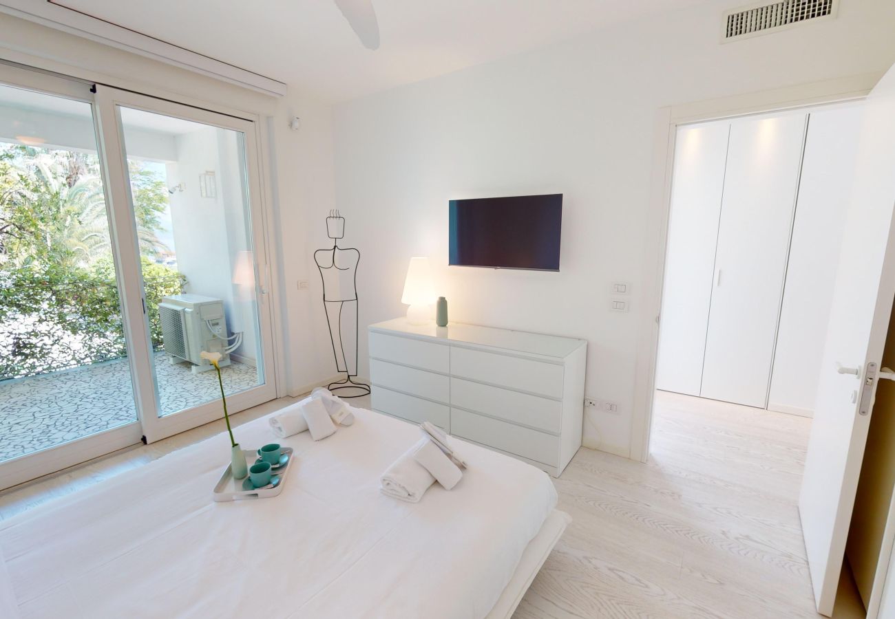 Villa a Manerba del Garda - Villa Flora 