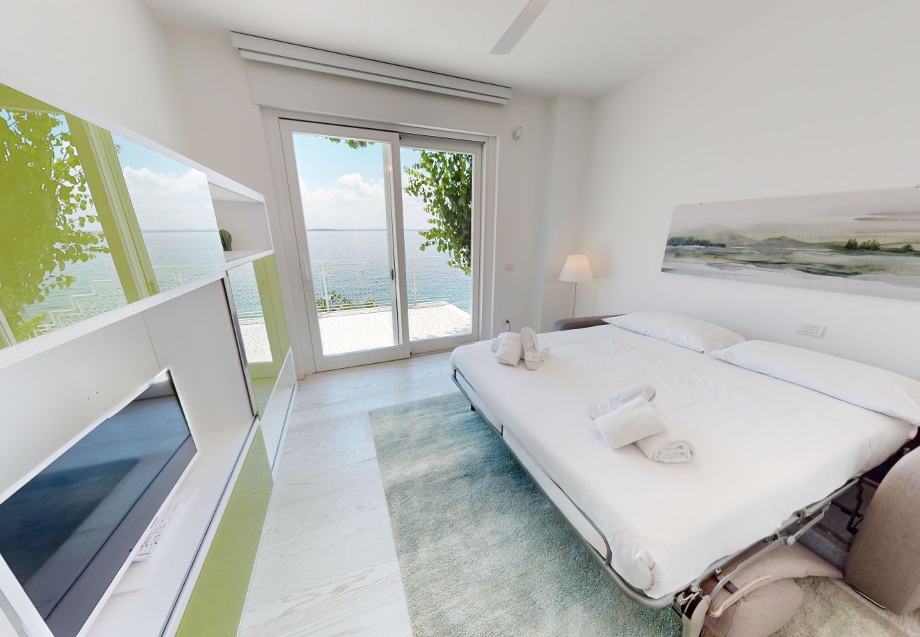 Villa a Manerba del Garda - Villa Flora 