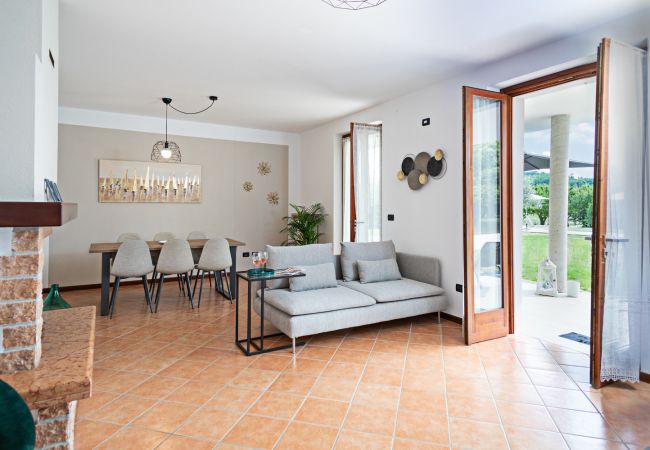 Villetta a Costermano - Regarda - Villa Ida, appartamento Rodole con piscina, aria condinata