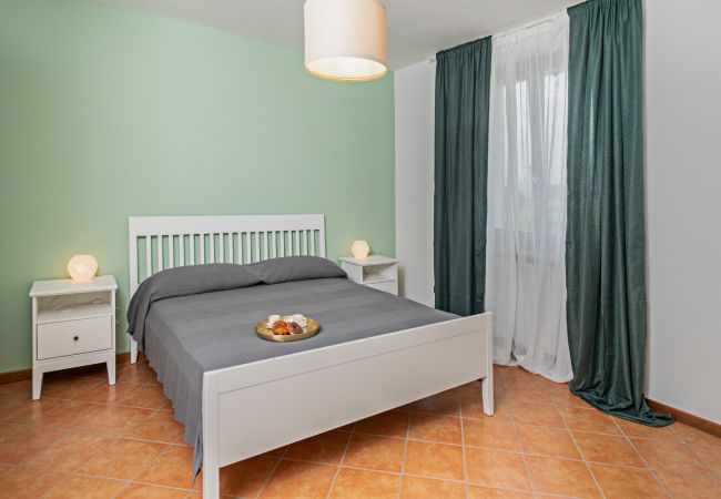 Villetta a Costermano - Regarda - Villa Ida, appartamento Giarole con piscina ed aria condizionata