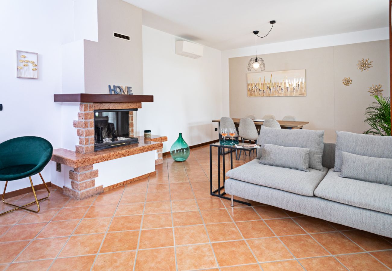 Villa a Costermano - Villa Ida per 12 persone con piscina privata e grande parco