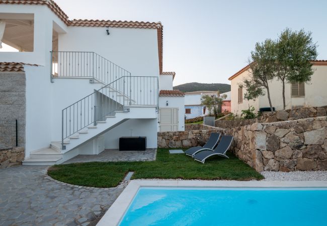 Appartamento a Budoni - Bellevue 36B by Klodge - flat moderno con piscina