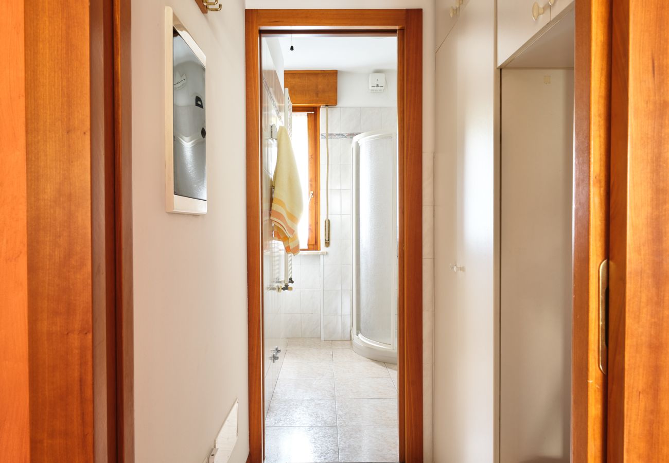 Appartamento a Bardolino - Regarda - La Casa di Fido con 3 camere, 2 bagni, giardino recintato