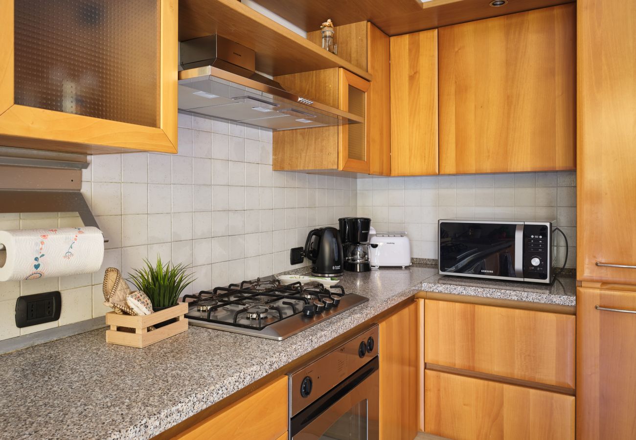 Appartamento a Bardolino - Regarda - La Casa di Fido con 3 camere, 2 bagni, giardino recintato