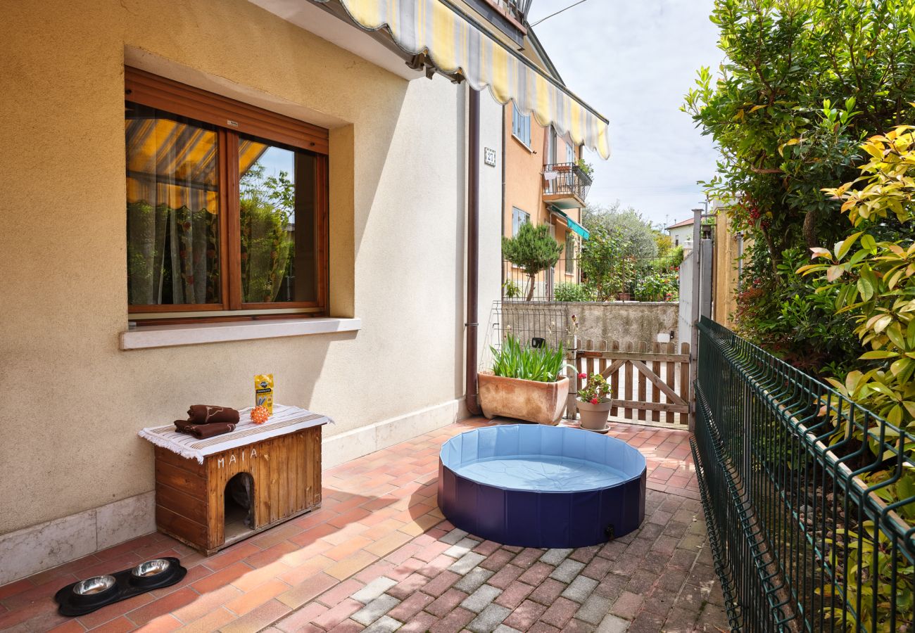 Appartamento a Bardolino - Regarda - La Casa di Fido con 3 camere, 2 bagni, giardino recintato
