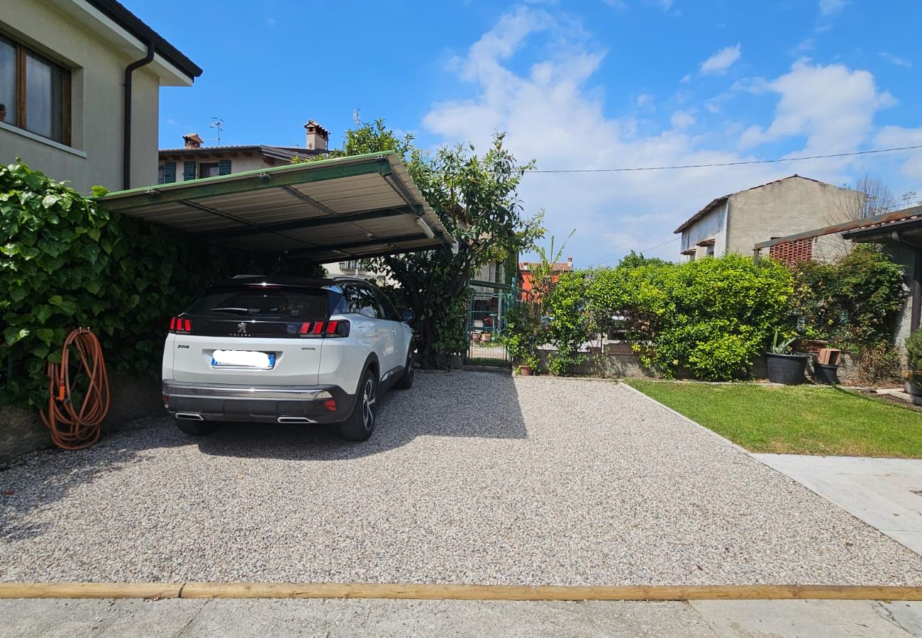 Appartamento a Bardolino - Regarda - La Casa di Fido con 3 camere, 2 bagni, giardino recintato