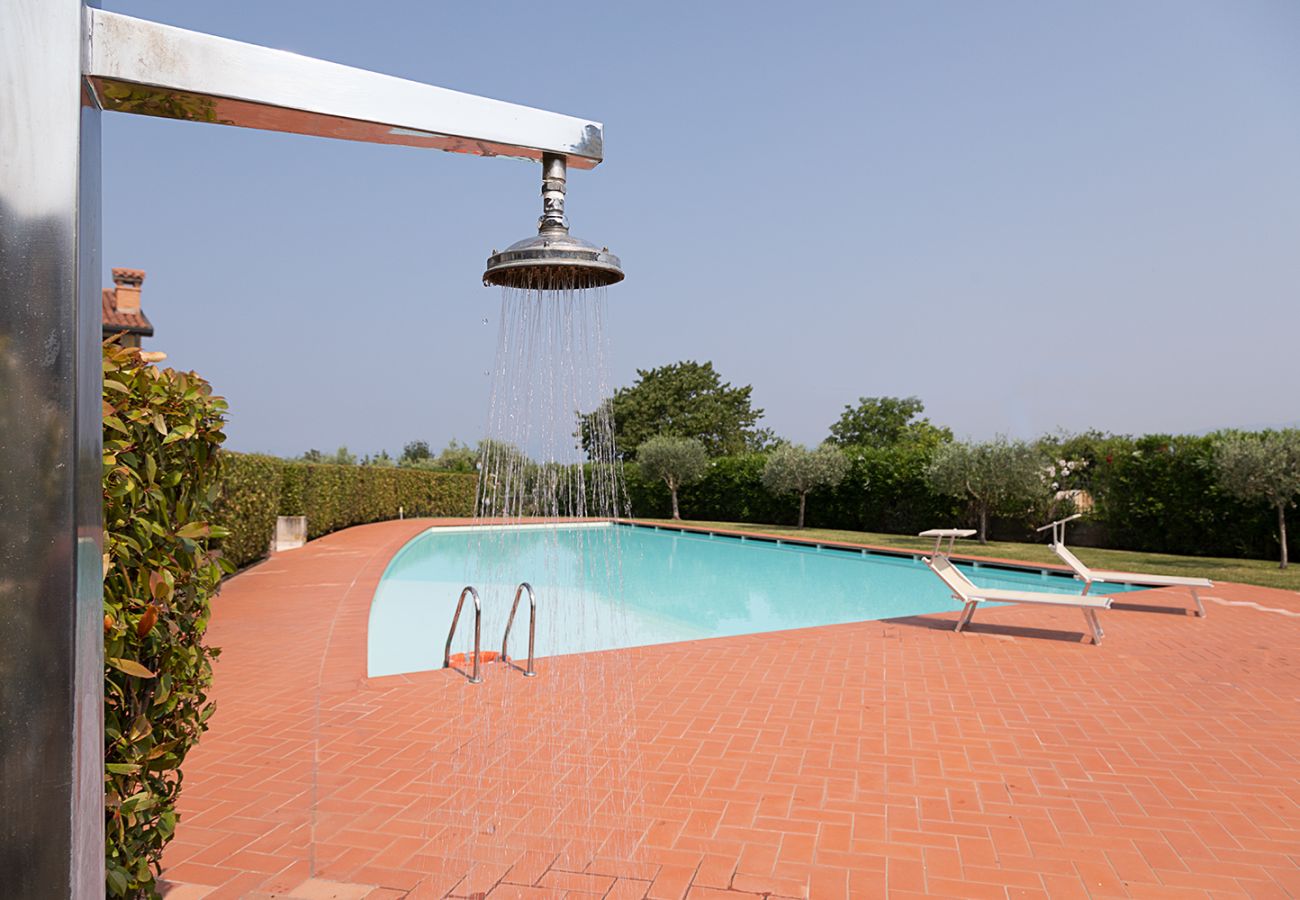 Appartamento a Lazise - Regarda - Bike apartment Miralago 2 con piscina e vista lago,  parcheggio biciclette