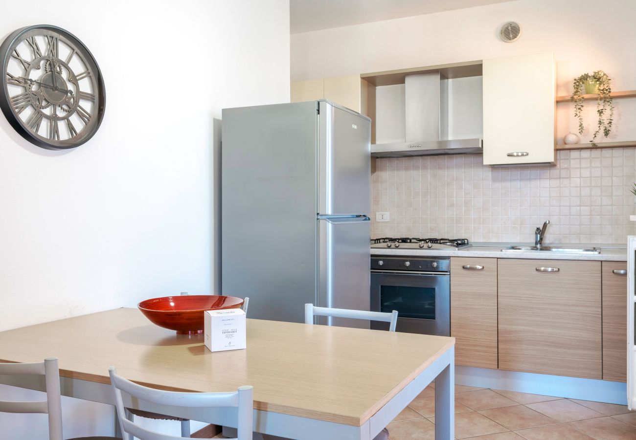 Appartamento a Lazise - Regarda - Bike apartment Miralago 2 con piscina e vista lago,  parcheggio biciclette