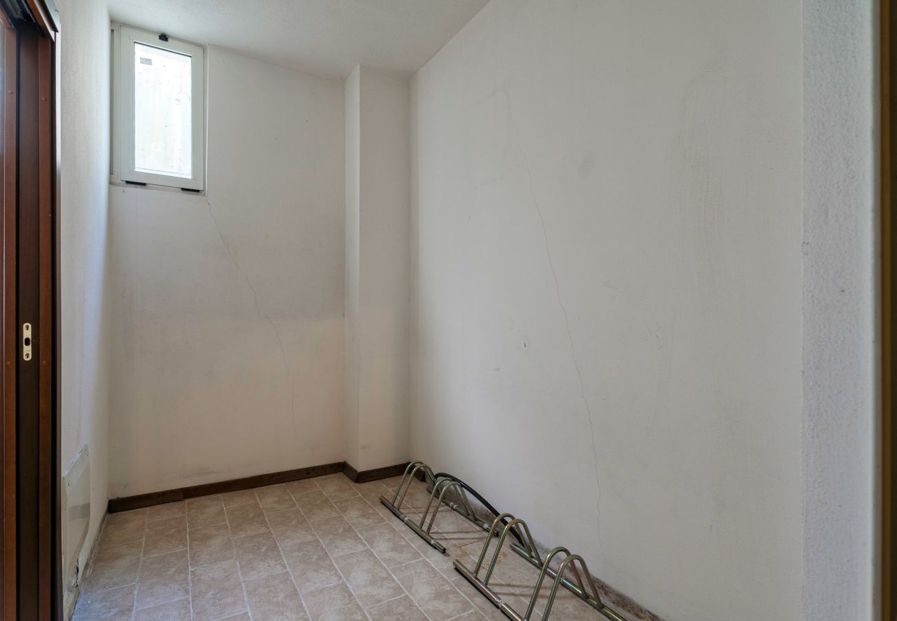Appartamento a Lazise - Regarda - Bike apartment Miralago 2 con piscina e vista lago,  parcheggio biciclette
