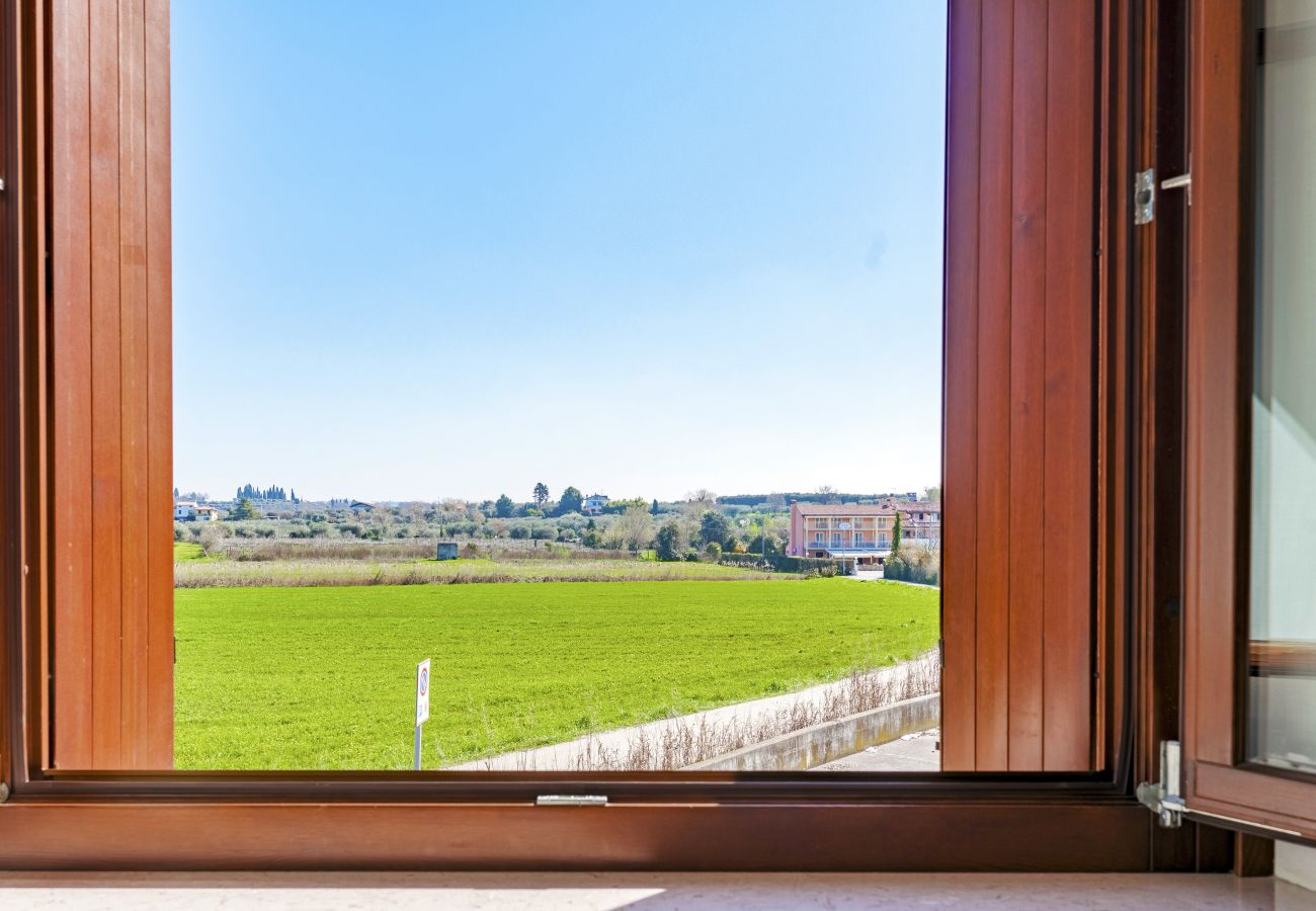 Appartamento a Lazise - Regarda - Bike apartment Miralago 2 con piscina e vista lago,  parcheggio biciclette