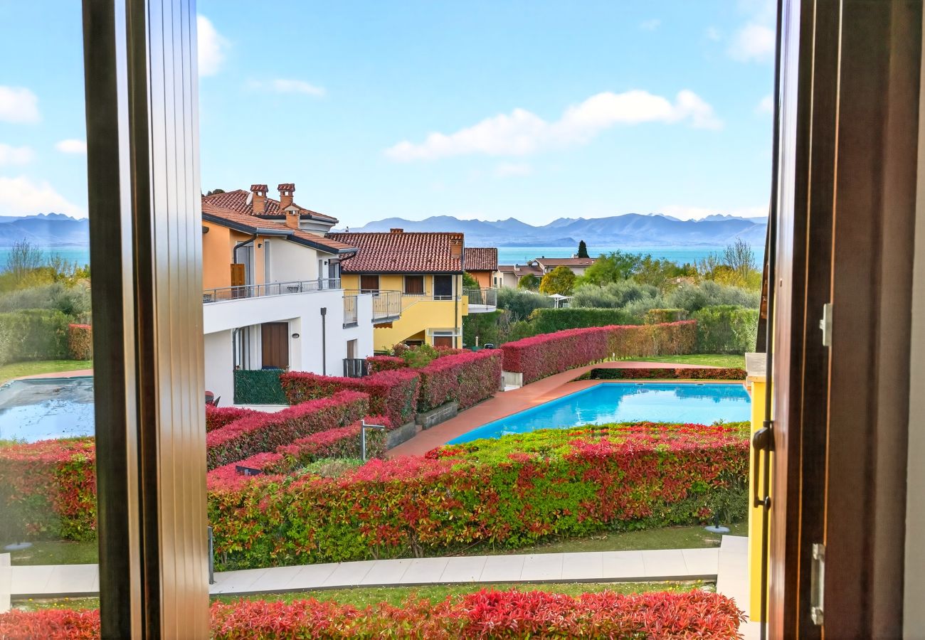 Appartamento a Lazise - Regarda - Bike apartment Miralago 2 con piscina e vista lago,  parcheggio biciclette