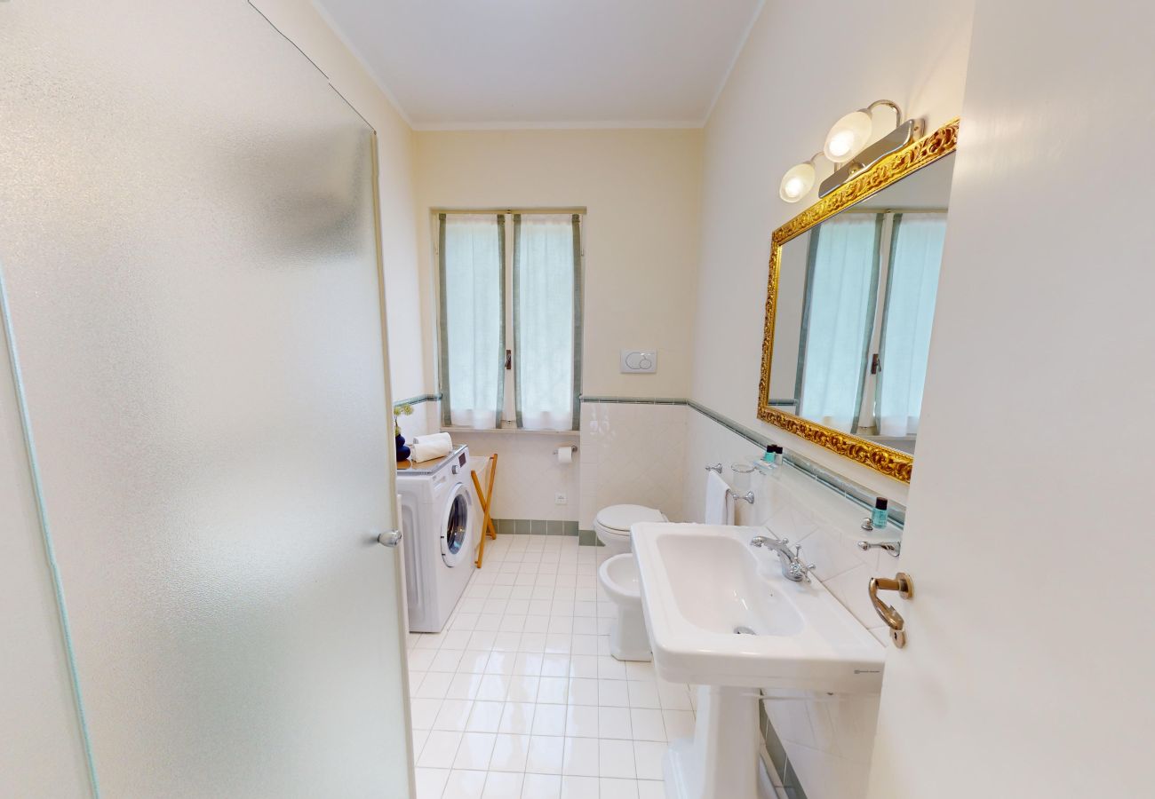 Villa a Salò - Villa Oleandri con Piscina -BGL