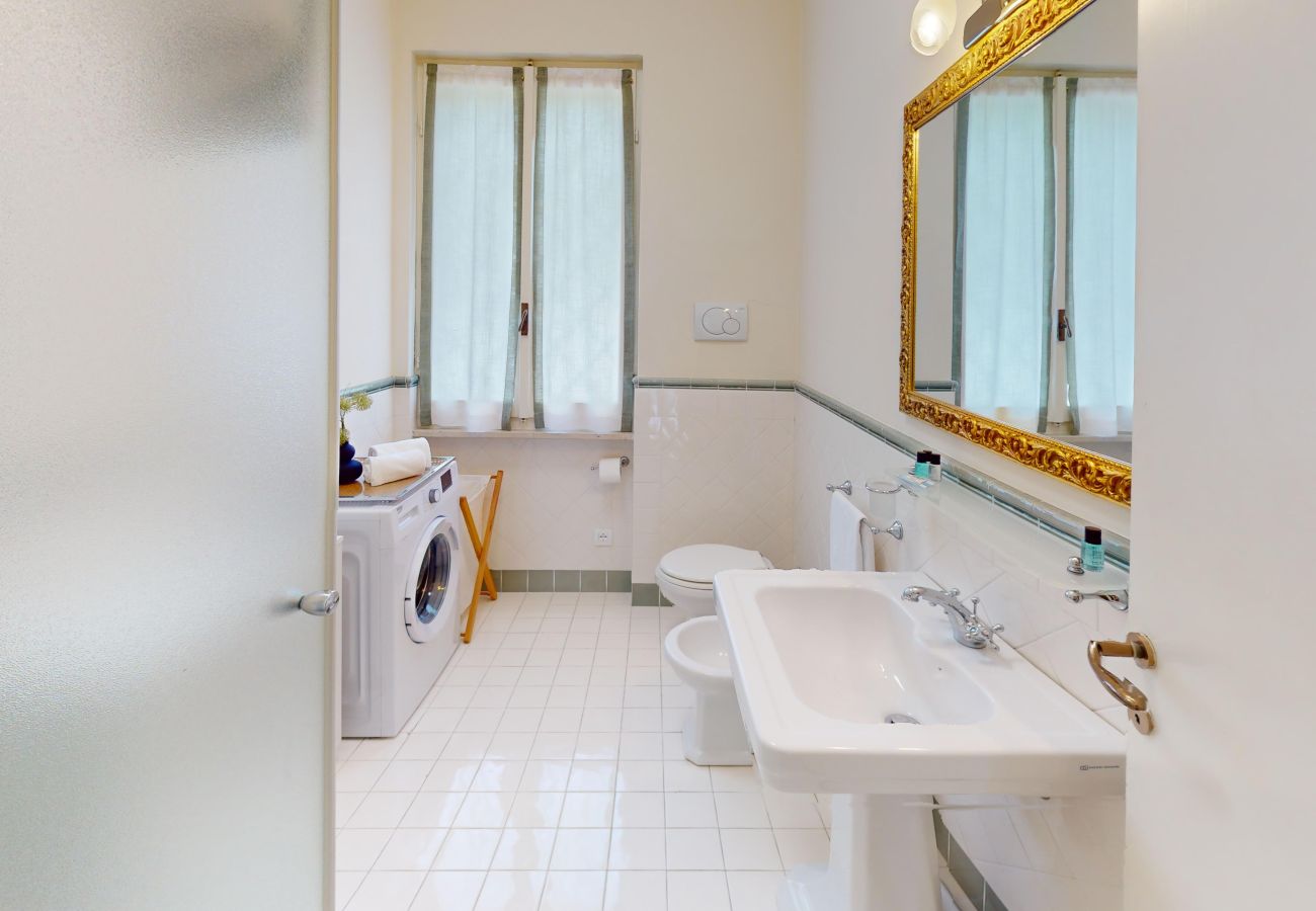 Villa a Salò - Villa Oleandri con Piscina -BGL