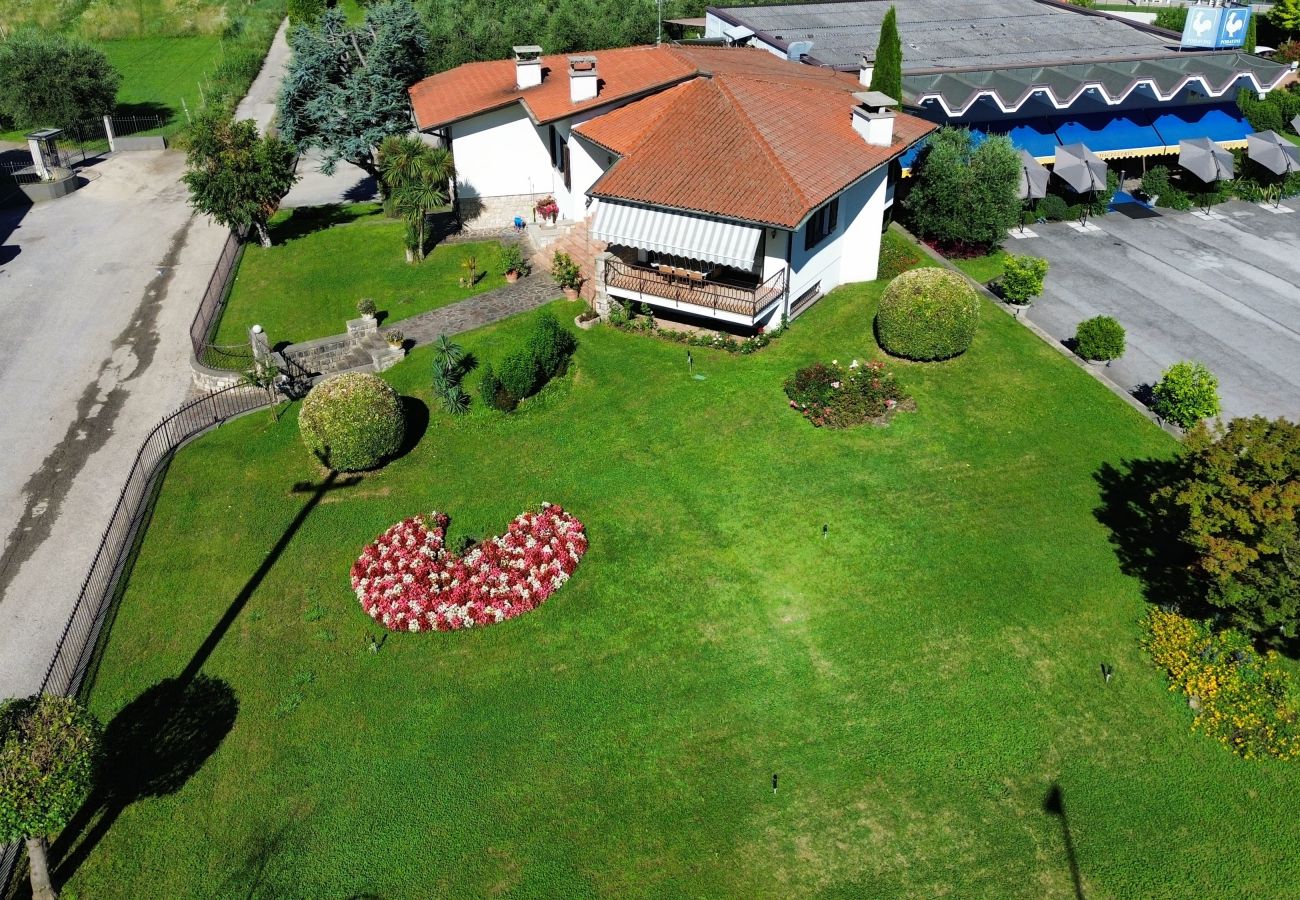Villa a Puegnago sul Garda - VILLA FIORITA