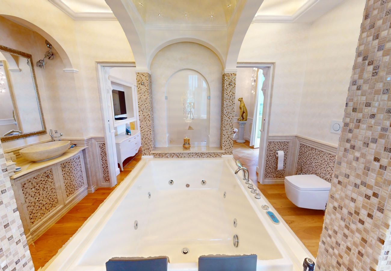 Villa a Salò - Villa Diamante BGL