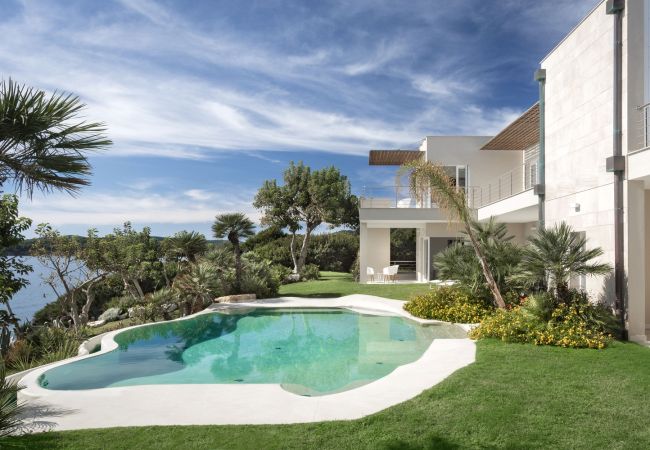 Villa a Alghero - Villa Kylo - villa di lusso con piscina sul mare ad Alghero