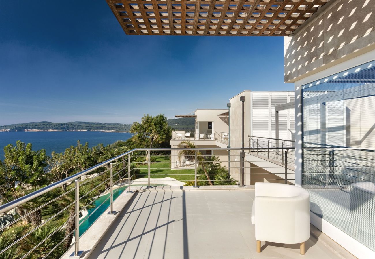 Villa a Alghero - Villa Kylo - villa di lusso con piscina sul mare ad Alghero