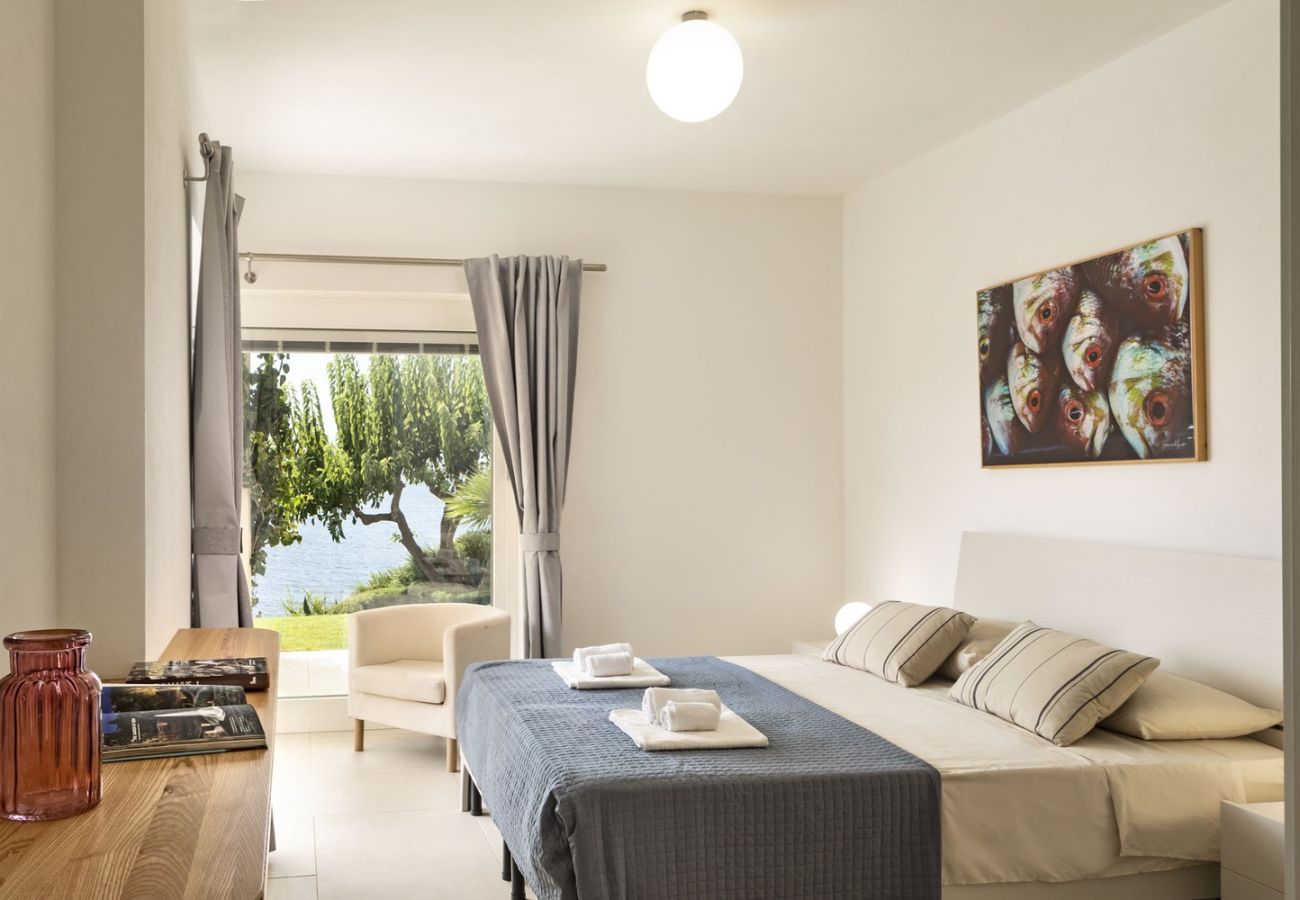 Villa a Alghero - Villa Kylo - villa di lusso con piscina sul mare ad Alghero