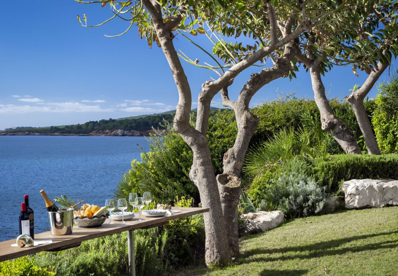 Villa a Alghero - Villa Kylo - villa di lusso con piscina sul mare ad Alghero