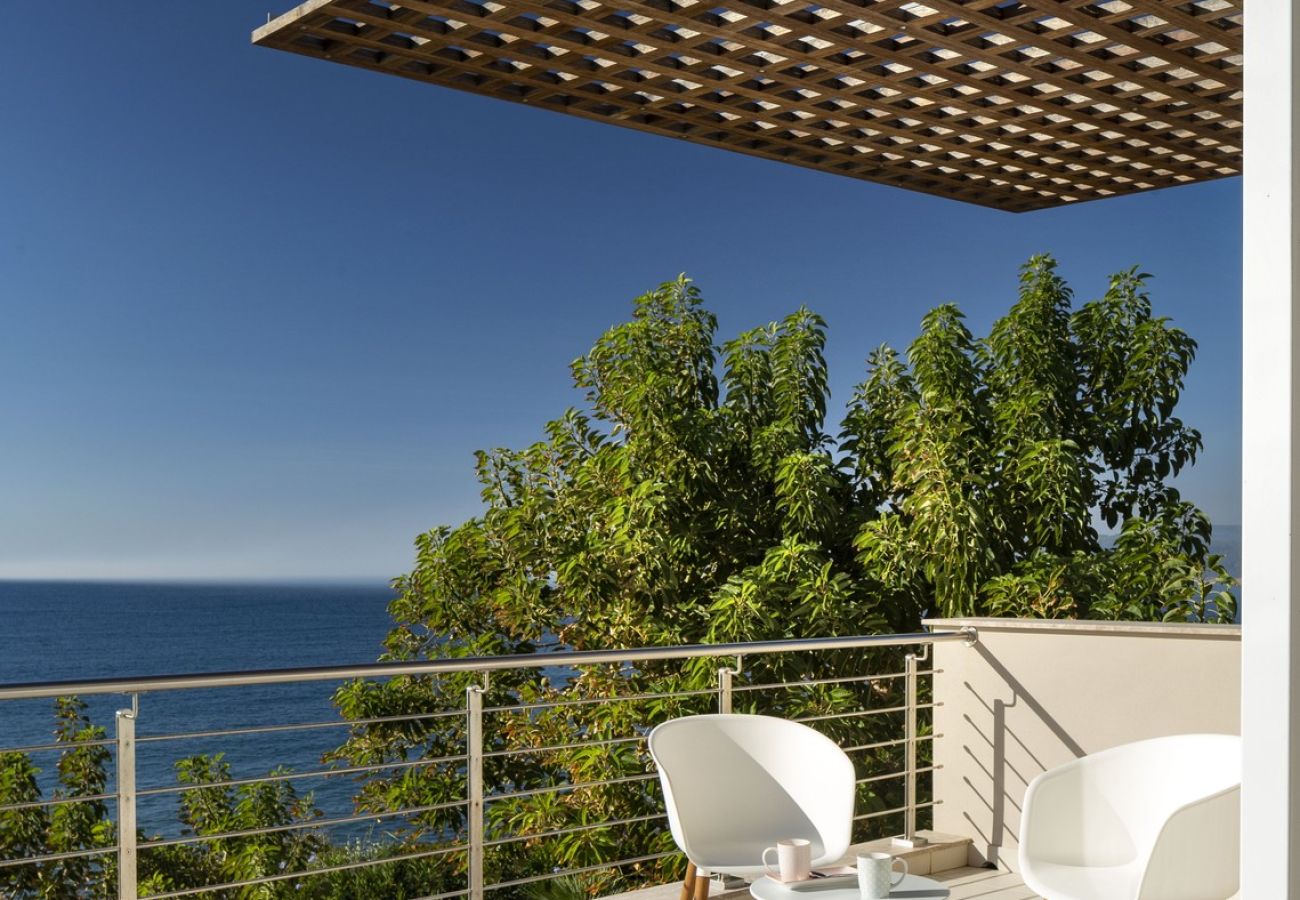 Villa a Alghero - Villa Kylo - villa di lusso con piscina sul mare ad Alghero