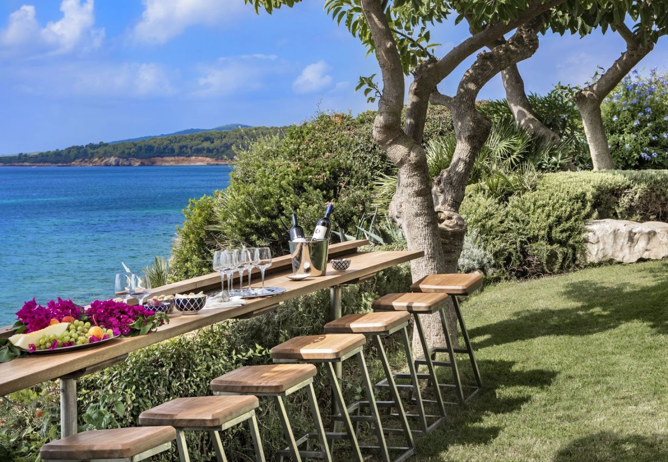 Villa a Alghero - Villa Kylo - villa di lusso con piscina sul mare ad Alghero